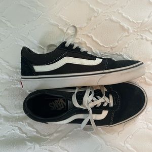 Black lace up VANS